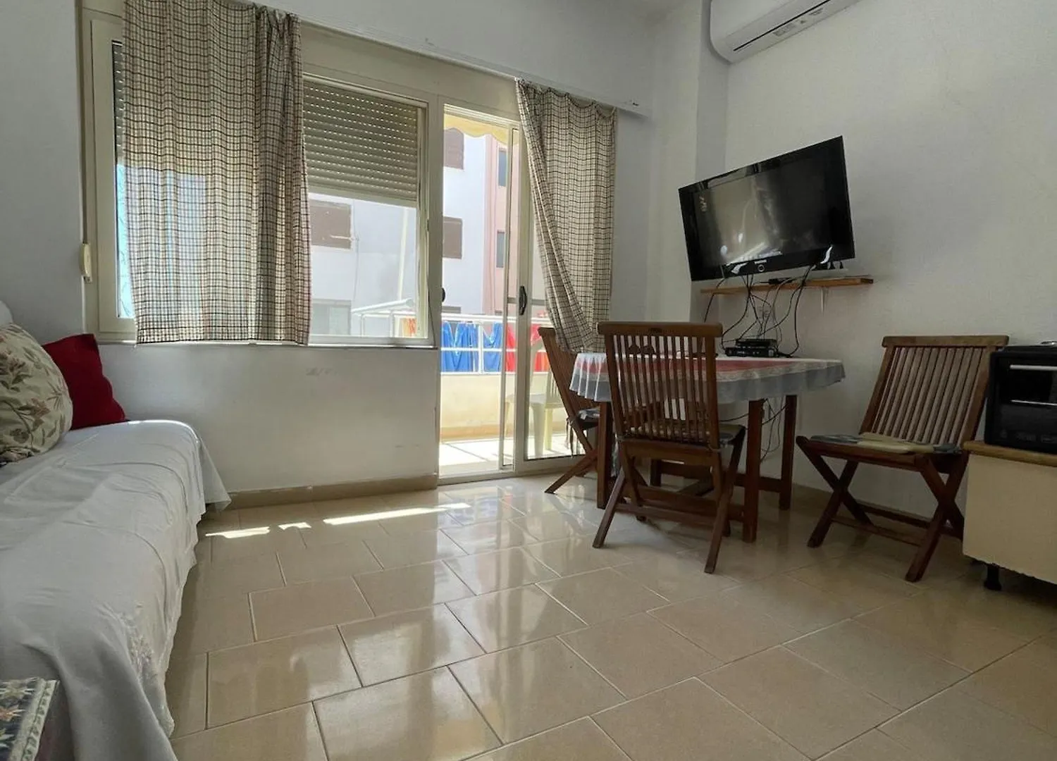 Turtle - Apartment Near The Beach Dıraç